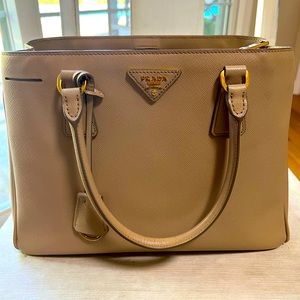 Prada Saffiano Lux Medium Tote Sabbia